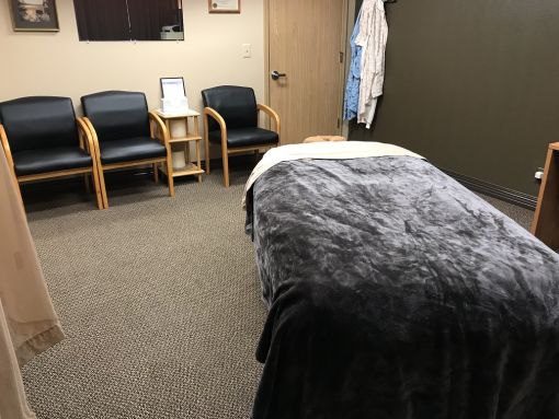 Back massage room
